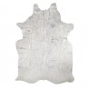 Stříbrno-šedý koberec hovězí kůže Bos Taurus - 250*180*0,3cm Barva: stříbrná, šedáMateriál: 100% přírodní hovězí kůžeHmotnost: 4 kg