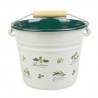 Krémový smaltovaný kyblík s bylinkami Herbs - Ø16*14cm - 1.5L Materiál: smaltBarva: krémová s bylinkami Krásný smaltovaný kyblík v malém provedení v krémové barvě skvěle doplní váš stůl nebo komodu. Kyblík využijete na vodu nebo jako vázu na květiny, či pouze jako dekoraci. 