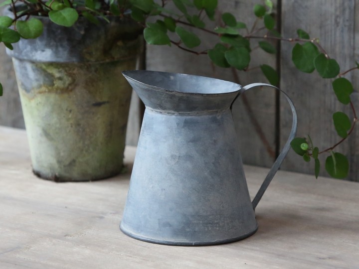 Dekorační plechový retro džbánek Jougy - Ø 12*13 cm