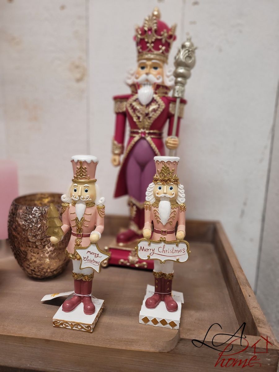 Dekorativní soška Louskáčka s cedulkou Merry Christmas - 9*7*22 cm