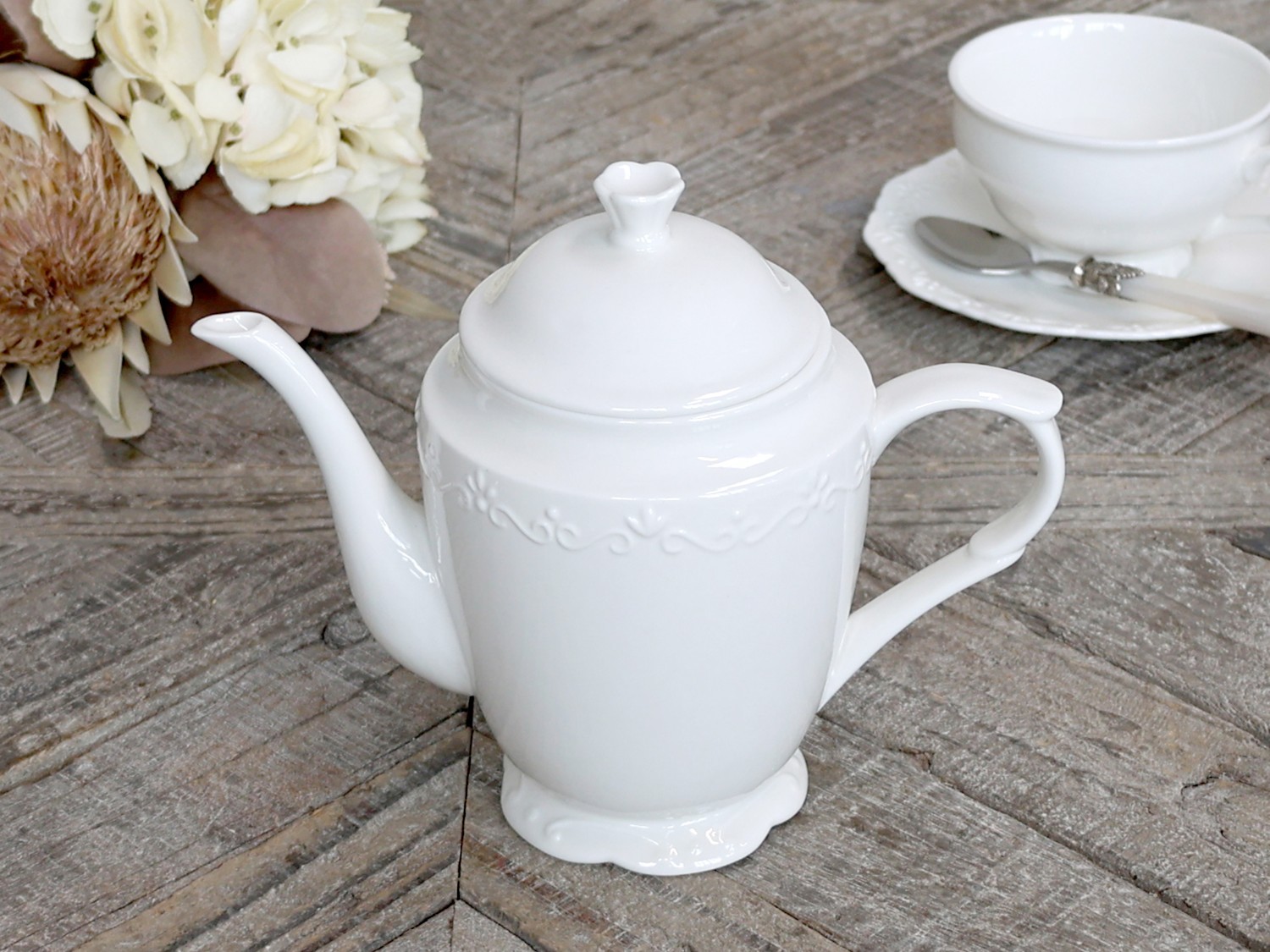 Porcelánová čajová konvice s krajkou Provence - 12*20 cm/ 0.9L