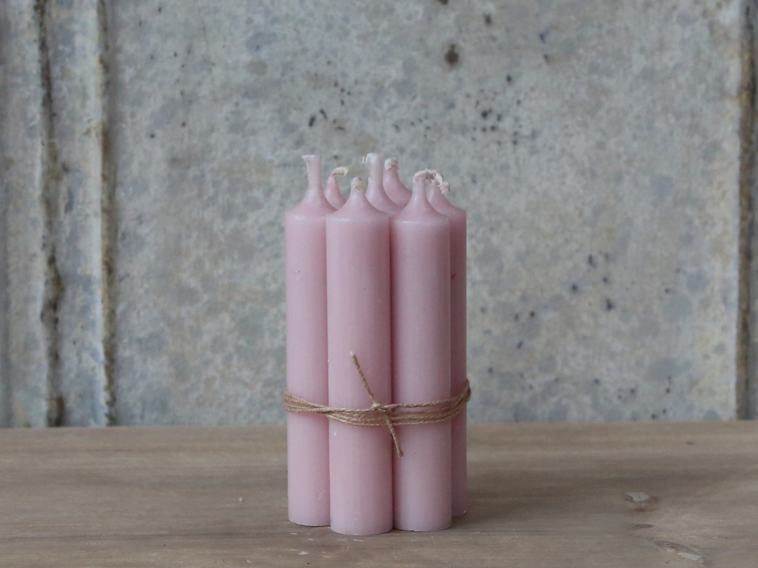 Růžová úzká krátká svíčka Short rose - Ø 2 *11cm