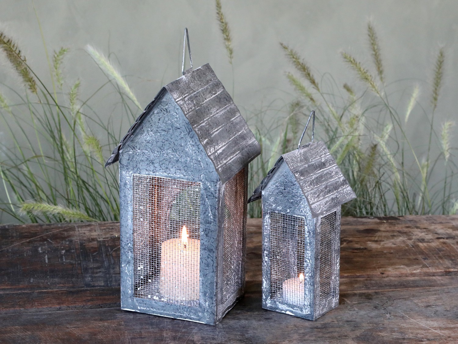 Šedá plechová antik lucerna domeček Candle house - 8*6*16 cm